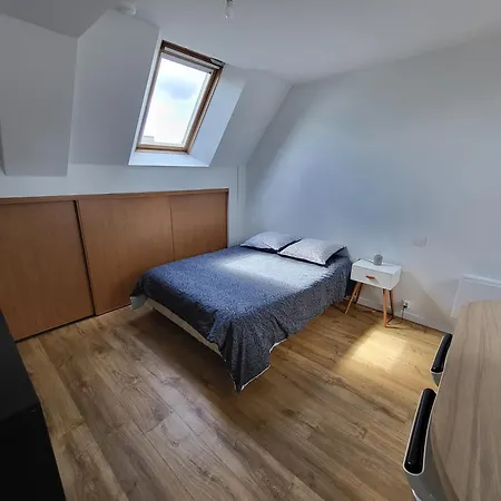 : Avec Cuisine Et Salle D'eau Châteaubourg