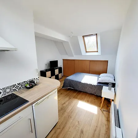 : Avec Cuisine Et Salle D'eau Apartment Chateaubourg (Ille-et-Vilaine)